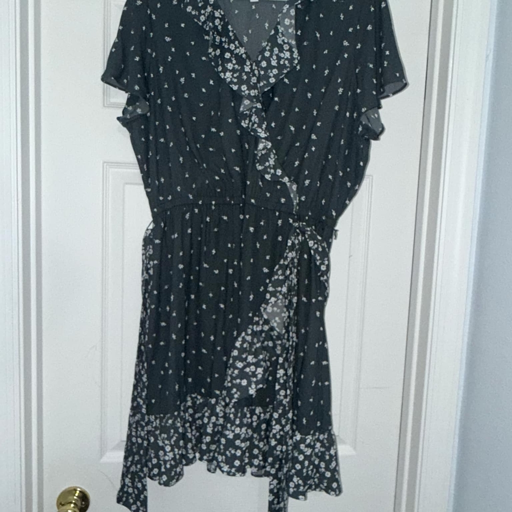 Lauren Conrad Floral Ruffle Dress in Dark Green XL